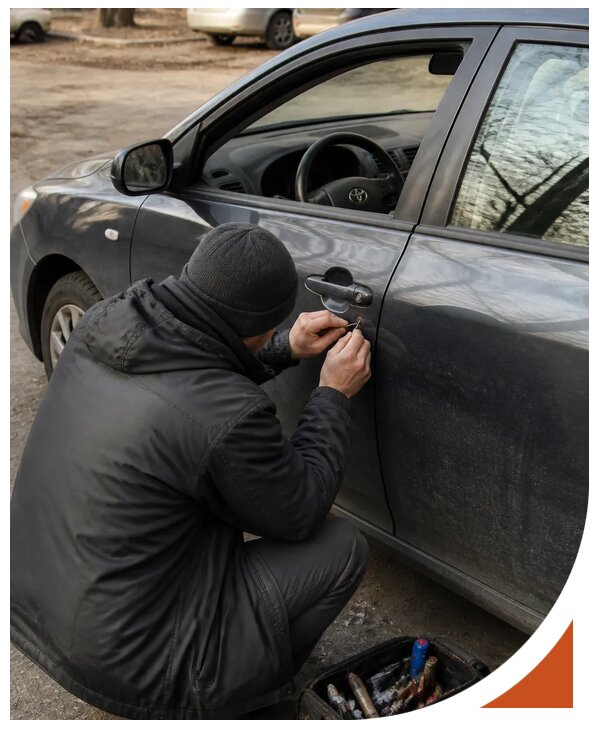 Профессиональное вскрытие автомобиля Тойота без повреждений в Северодвинске